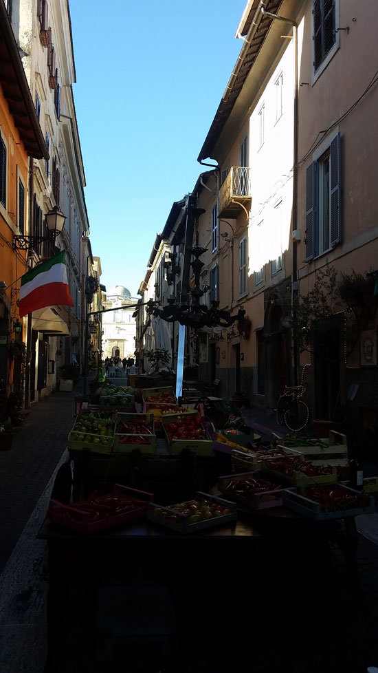 Roma yeme içme alışverişi Castel Gandolfo